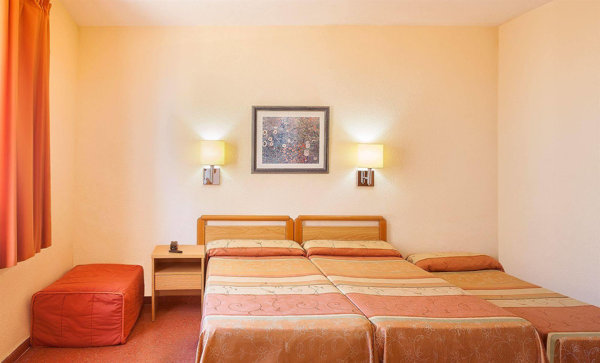 Hotel Gastrohotel Boutique Rh Canfali 4*